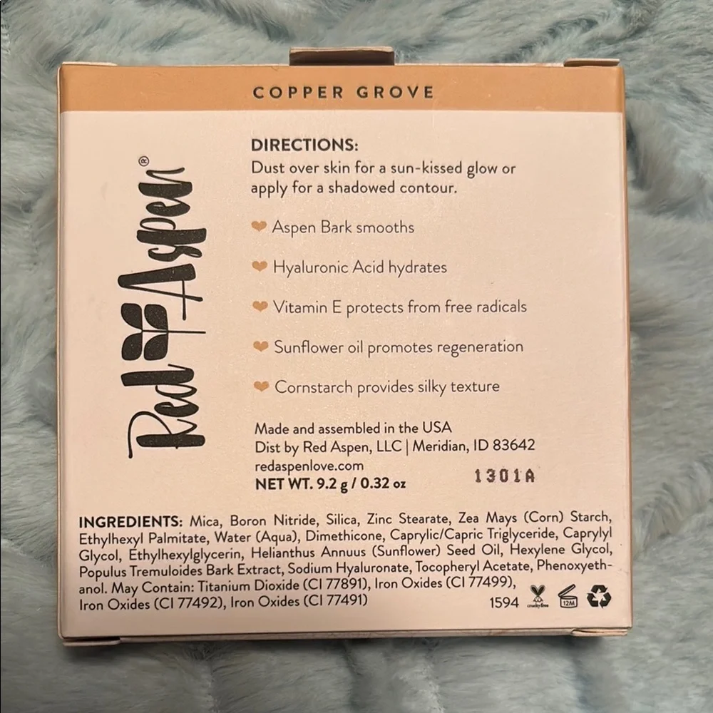 NIB Red Aspen Bronze Pressed Powder and Mascara Set
